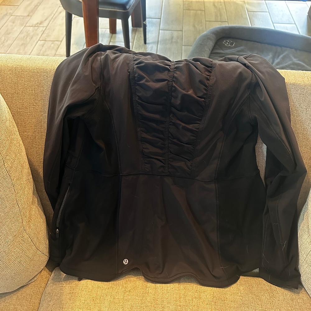 Lululemon cinched running jacket